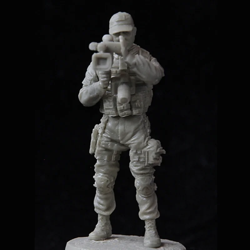 1/35 Scale Resin Figure Soldier Model Commando Cameraman GK Modeling Toy Unassembled and Unpainted DIY Diorama