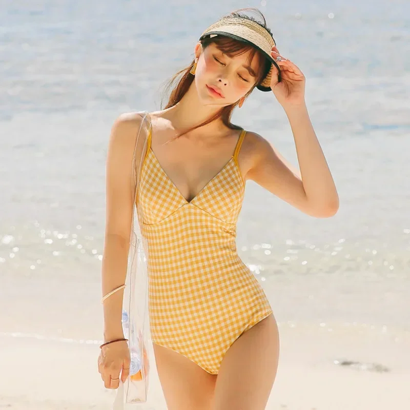 2025 Yellow Plaid One Piece Swimsuit Women Swimwear Sexy Chest Padded Slimming Korea Monokini Bodysuit Beach Bathing Suit Wear