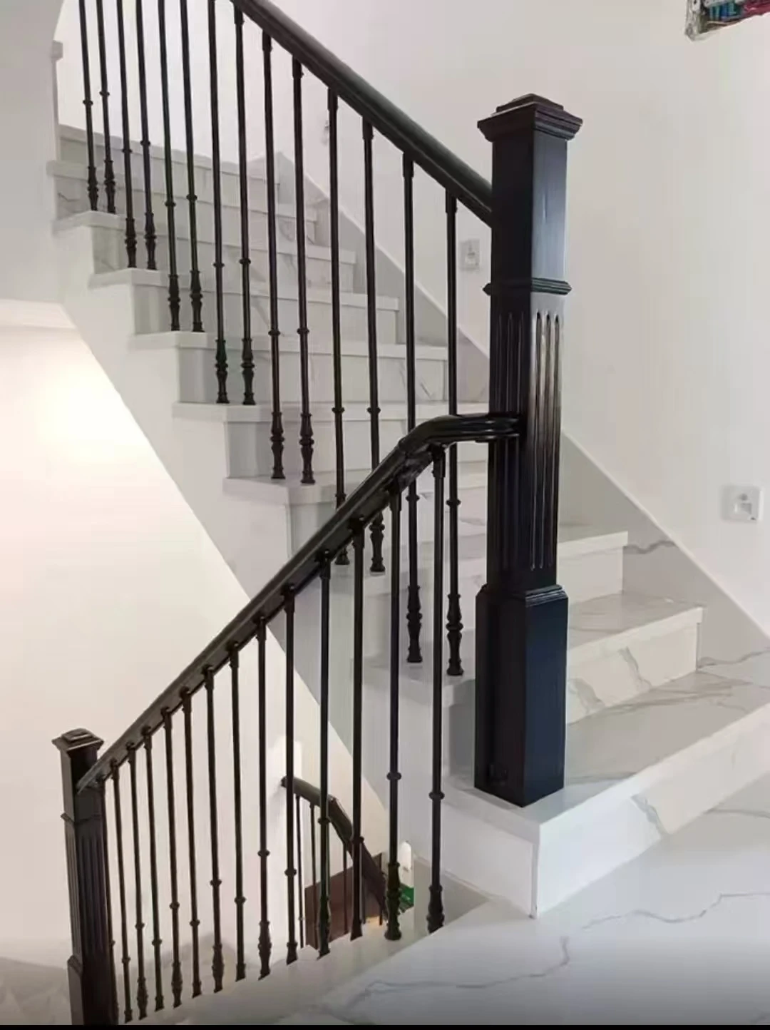 Customization Design Waterproof Aluminum Handrail Balustrade for Luxury Modern Villa Balcony Stair Railings Easy Installation