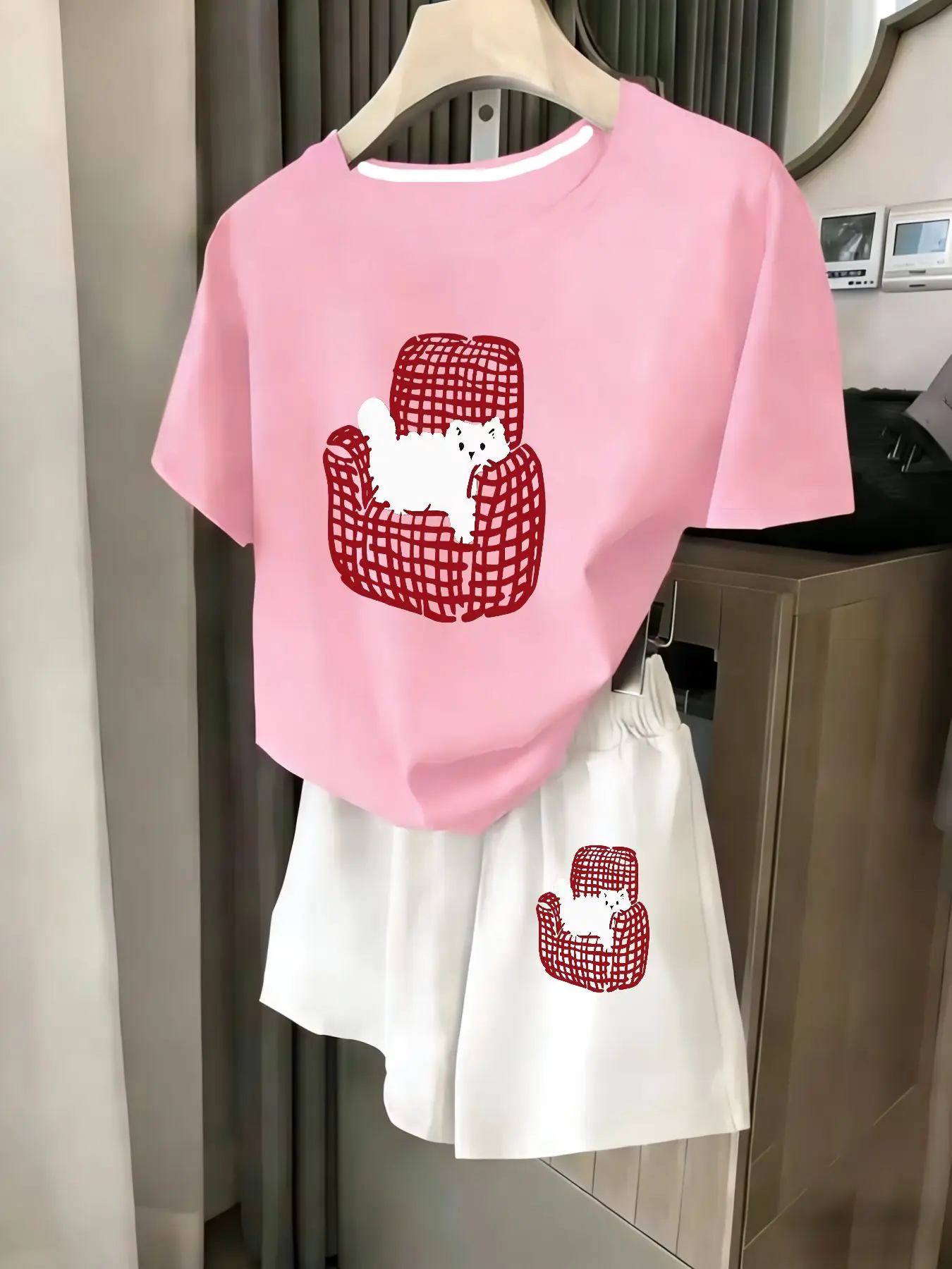 

Ladies 2-Piece Set Summer Beach Vacation Casual round Neck Short Sleeve Random Print T-Shirt Elastic Waist Shorts Suit Comfortab