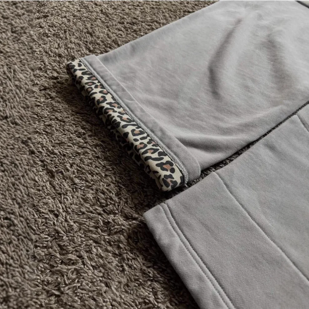 الرجعية الهيب هوب الشارع الاتجاه فضفاضة عارضة المرقعة ليوبارد طباعة مزدوجة الخصر وهمية قطعتين Sweatpants