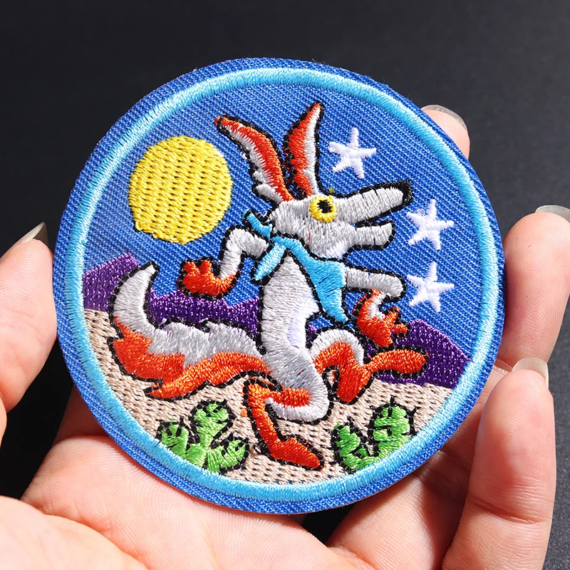 real photography Fox Size:7.2x7.2cm Cloth Patch Embroidered Applique Sewing Clothes Apparel Accessories Badges Circular Blue