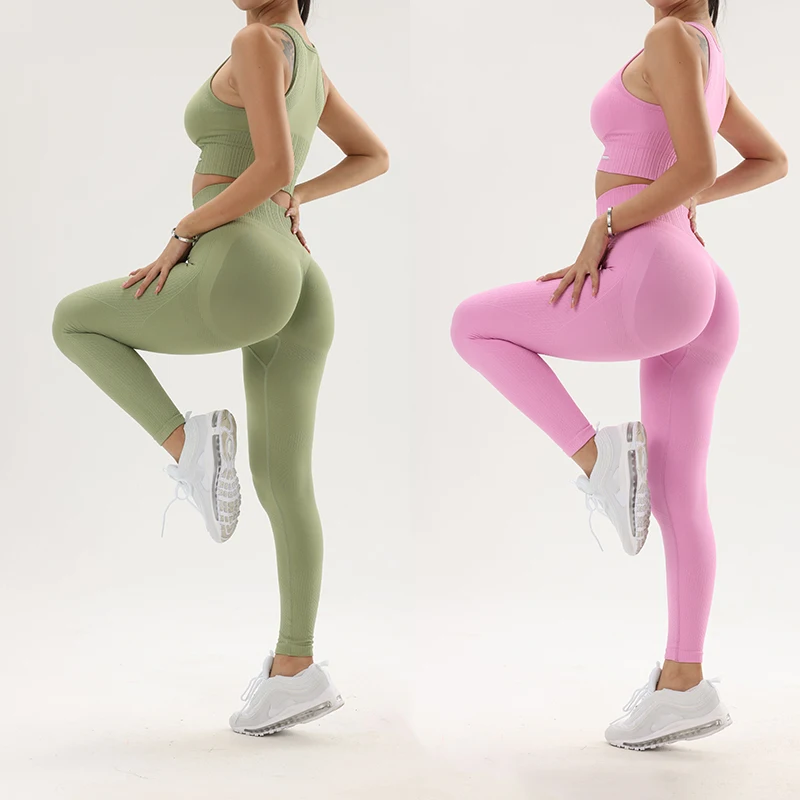 

Seamless Yoga Set Women Ultra Stretchy Comfy Workout Gear Leggings and Top Set Plus size Stretchy Workout Outfit