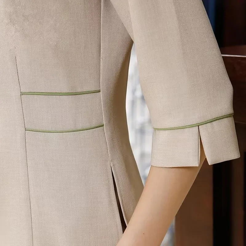 2025 새로운 도착 유니폼 우아한 베이지 기술자 의류 건강 클럽 스파 작업복 미용사 Appreal