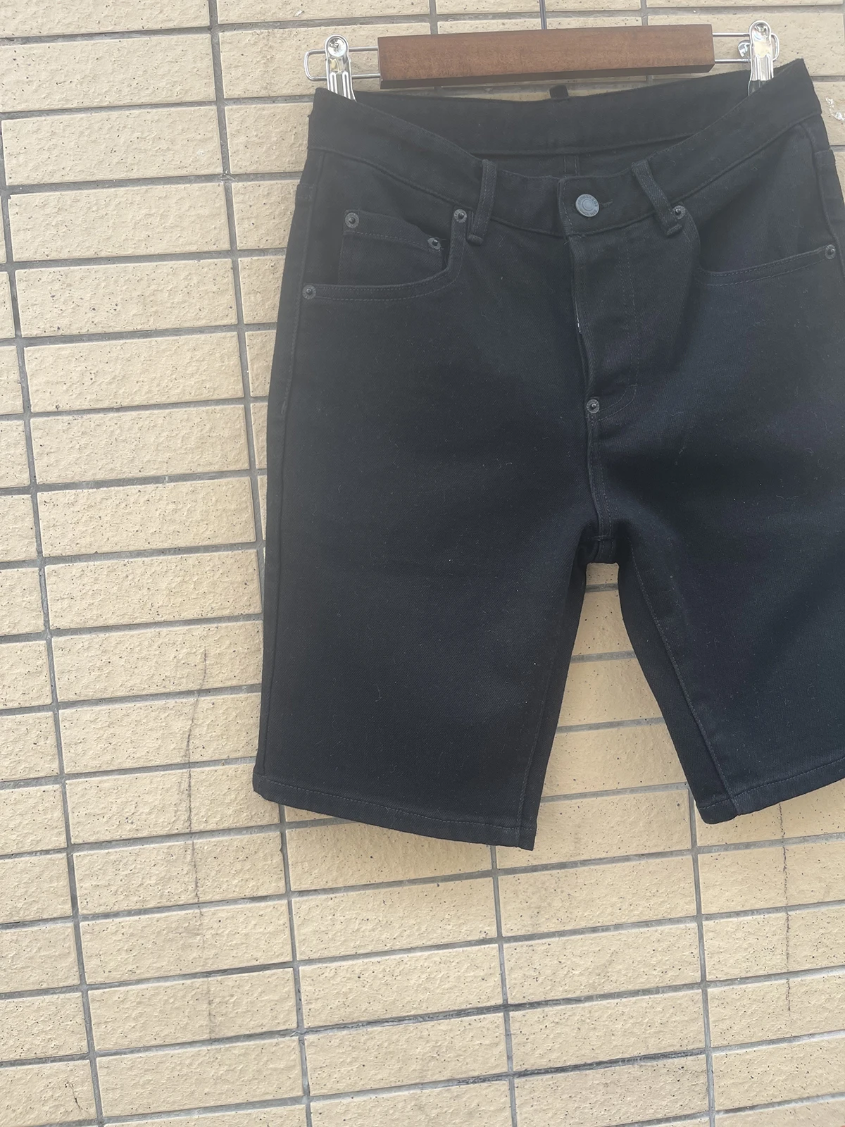 2024 Spring/Summer New D2 Jeans Trendy Men's Washed and Worn Hole Printed Graffiti Slim Fit Micro Elastic Denim Shorts