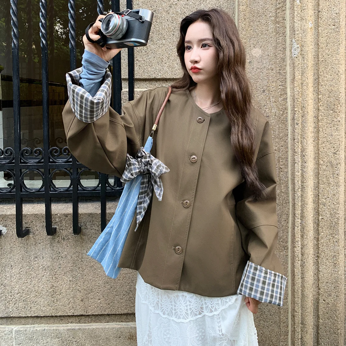 

SuperAen Plaid Patchwork Long-sleeved Leather Retro Casual Fashion Round-neck Jacket for Women Winter 2026 New Korean Style Coat