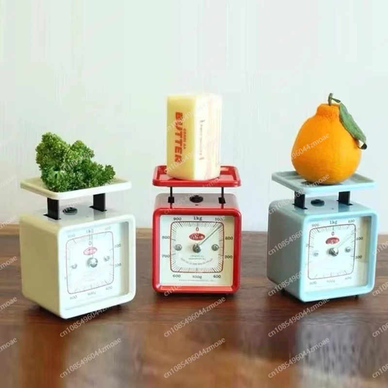 {retro-mini-table-scale-1kg}-metal-kitchen-small-scale-diet-items-called-baking-cuisine