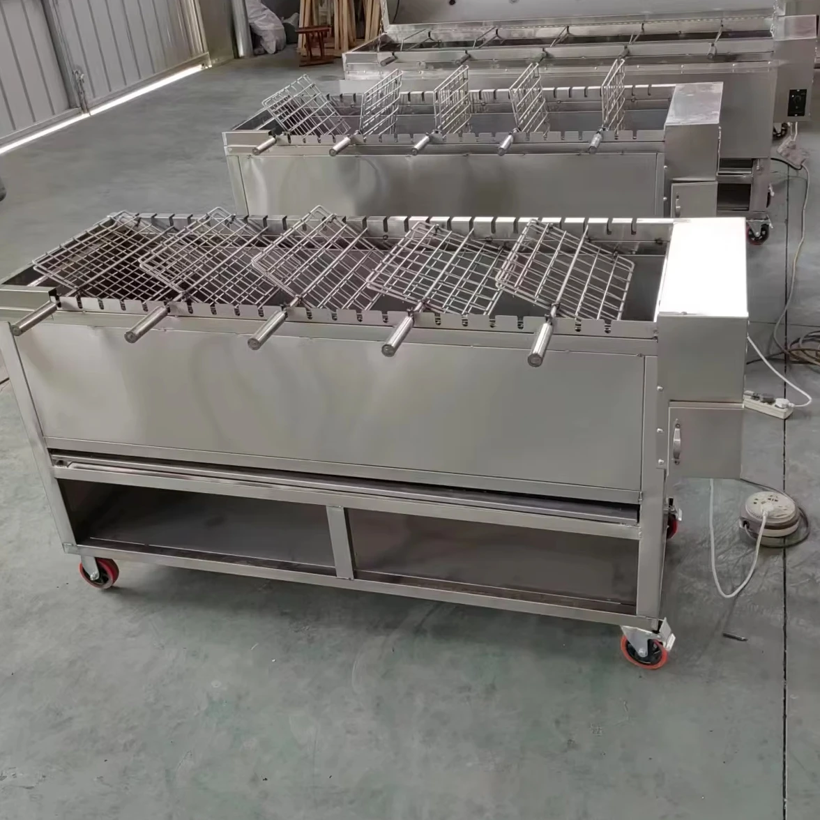 

Угольный гриль для курицы, машина для барбекю, гриль для барбекю, профессиональный производитель, портативный уголь для улицы, гриль для курицы, дерево