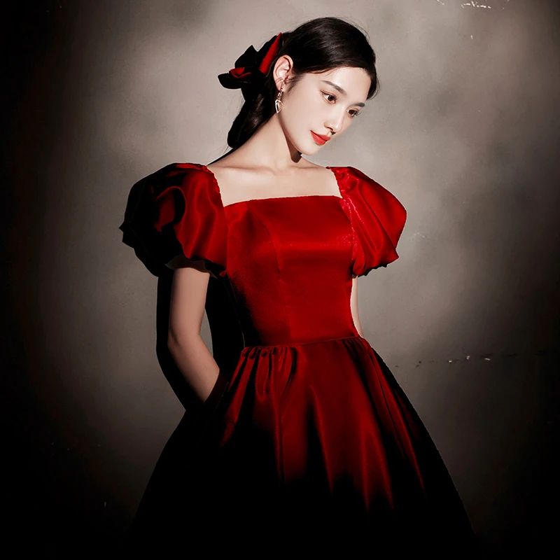 

Красное свадебное платье с одним открытым плечом, коротким рукавом, юбкой А-силуэта со средней талией, для невесты, с эффектом похудения, в корейском стиле