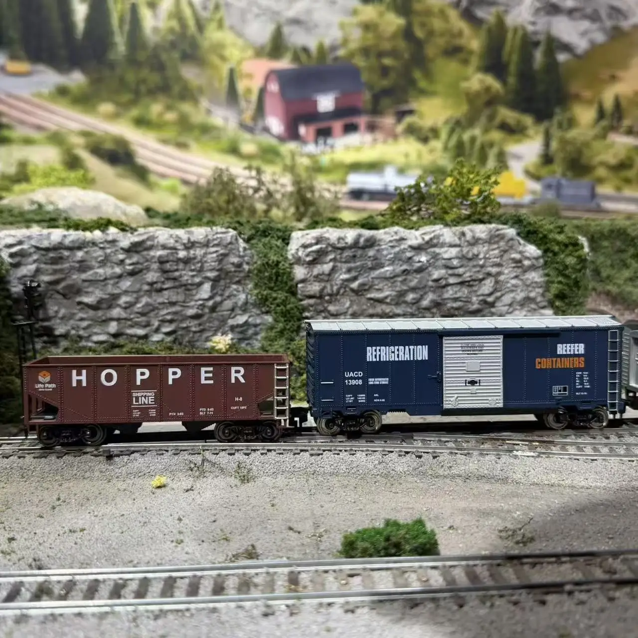 

1:87 Scale Model Railway Coal Transport Truck High-Quality Precision Collectible Miniature Simulation Toy