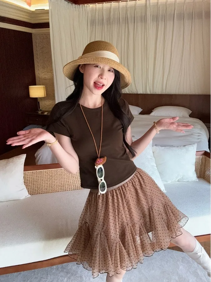 

plus Size Women's Retro Coffee Color Slim Fit Short Sleeve T-Shirt And Mesh High Waist Skirt Set Summer New Style Commute