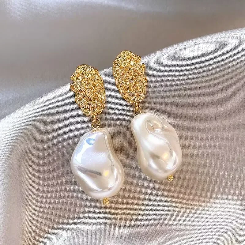 Retro Baroque Irregular Imitation Pearl Geometry Water Drop Earring for Women European American Jewelry Trend Gift