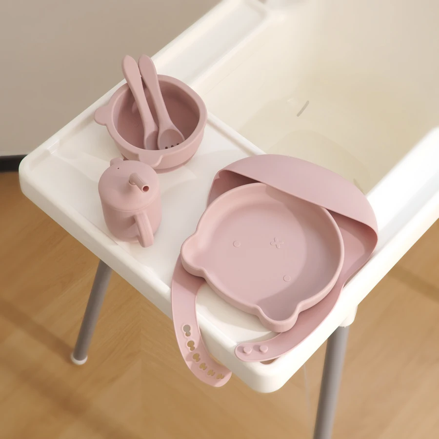 Color Kids Silicone Baby Feeding Set Adjustable Bib Cartoon Bear Shape Sucker Bowl Plate Portable Cup Utensils Tableware Sets