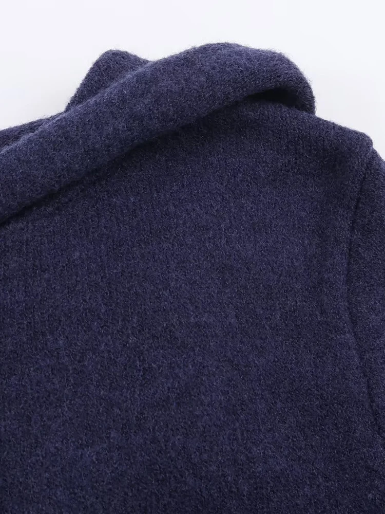 European-style new women's fashionable and versatile hooded long-sleeved knit sweatshirt with zipper detail.