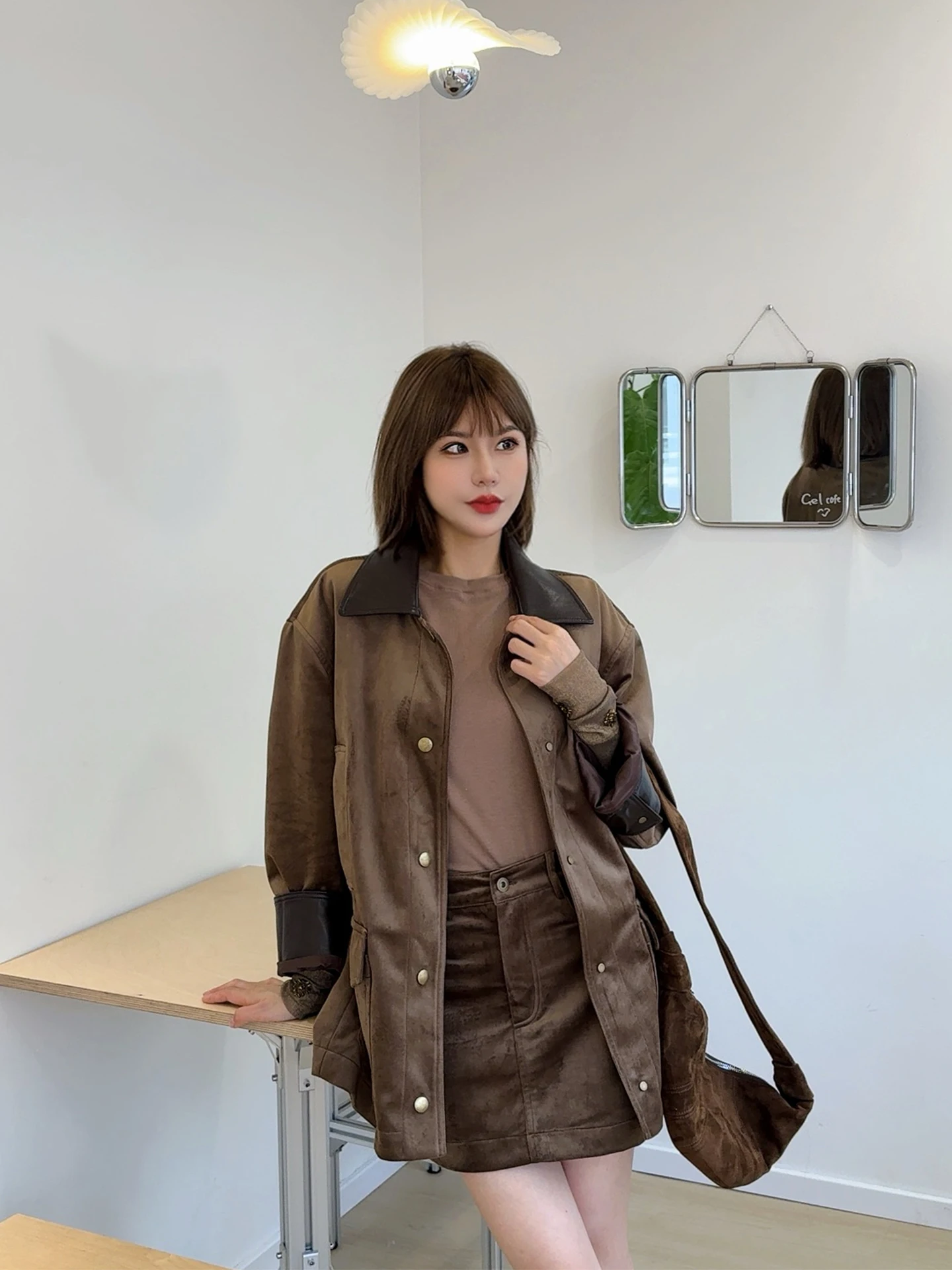 

Retro Brown Velvet Suede Patchwork Workwear Jaet Asbr Vintage Sle Women's Loose Fit Cotton Long Sve Coat Button Closure