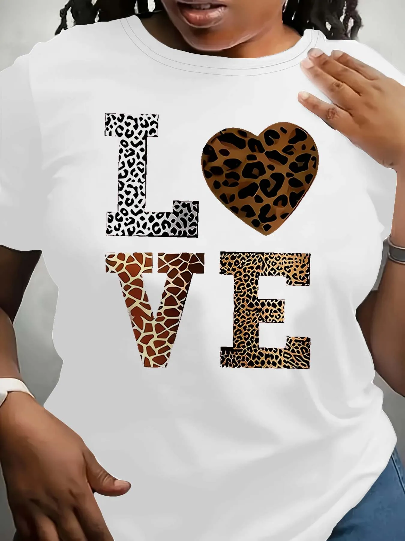 Motivo LOVE con stampa animalier taglie forti - Indumento alla moda elegante e grazioso