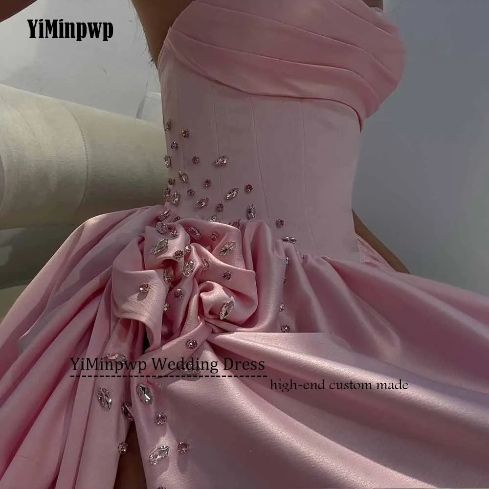 Roze satijnen avondjurk mouwloos met kralen feestjurk A-lijn bloemen zijsplit vloerlengte elegante galajurk op maat