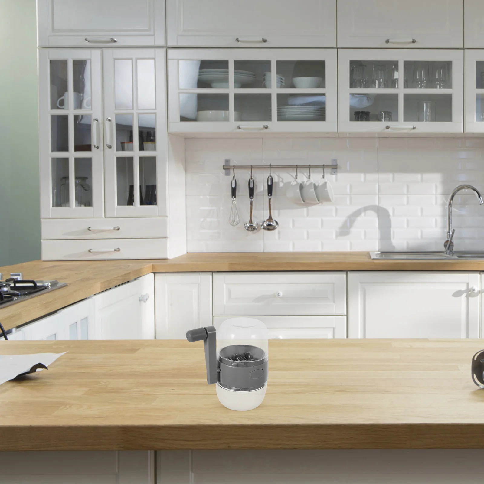 

Manual Nut Grinder Hand Crank Food Shredder for Dried Fruits Nuts Garlic Mincer Kitchen Crusher Cutter