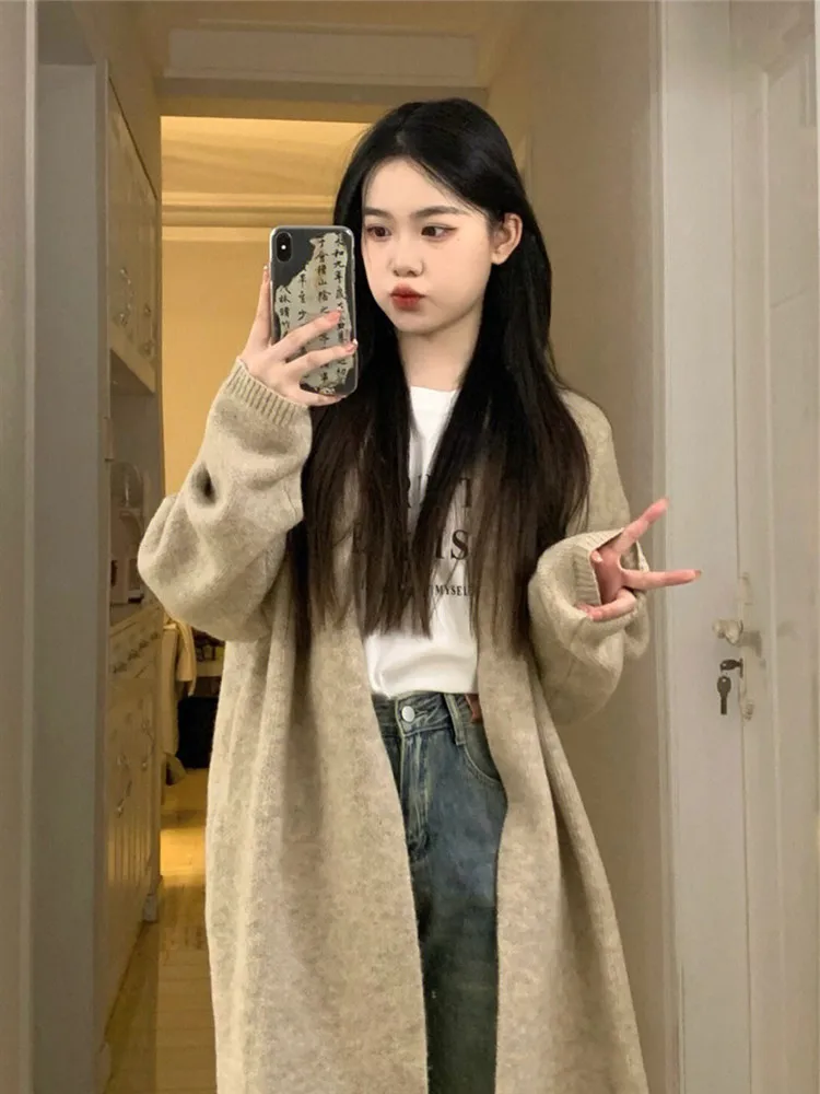 

Повседневный универсальный вязаный кардиган для женщин: новая осенне-зимняя модель, свободный крой, средней длины, до колен, в стиле оверсайз