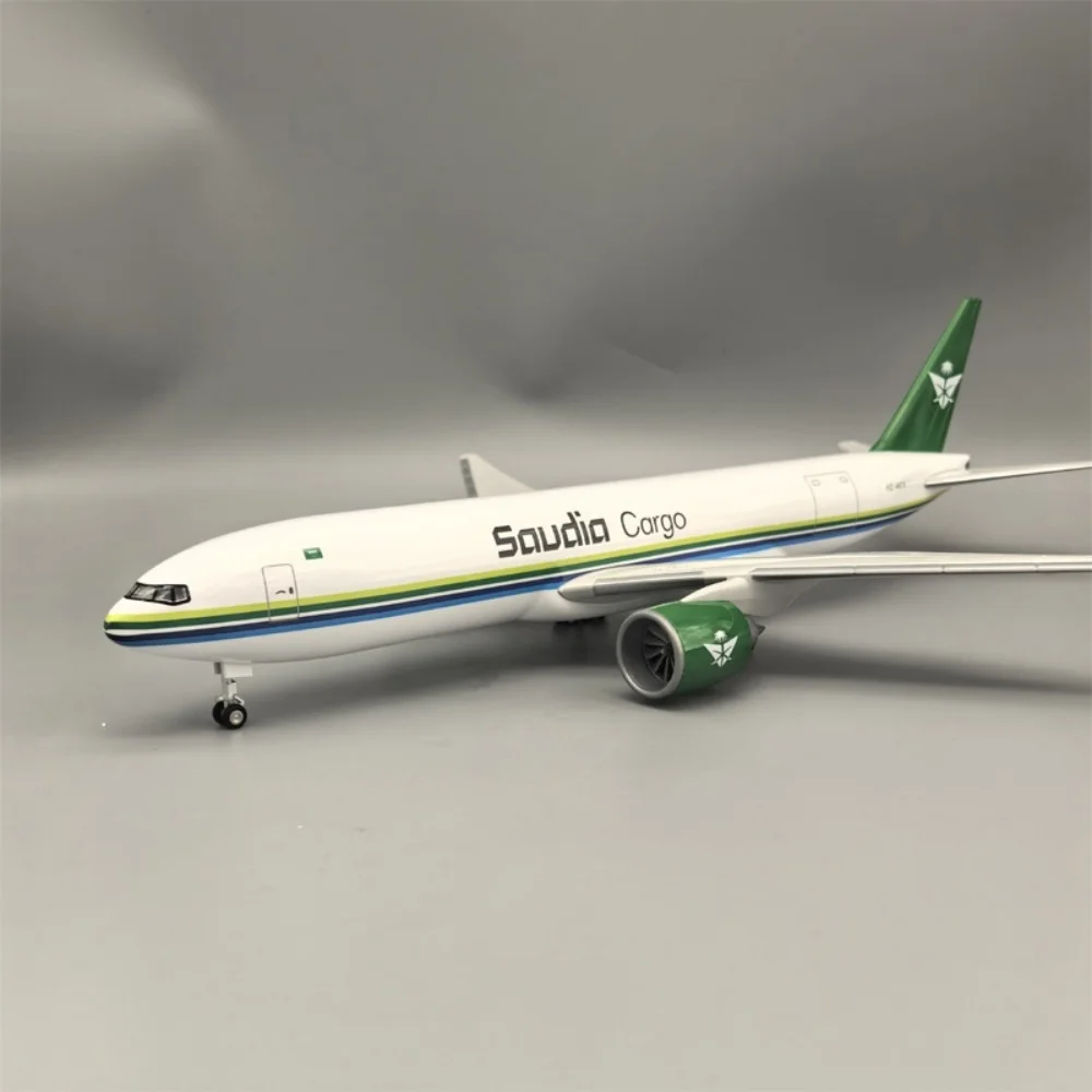 

47cm Saudi Arabia B777 Airways Toy Planes 1/157 Scale Aircraft Diecast With Light & Wheels Assemble Model Children Souvenir Gift