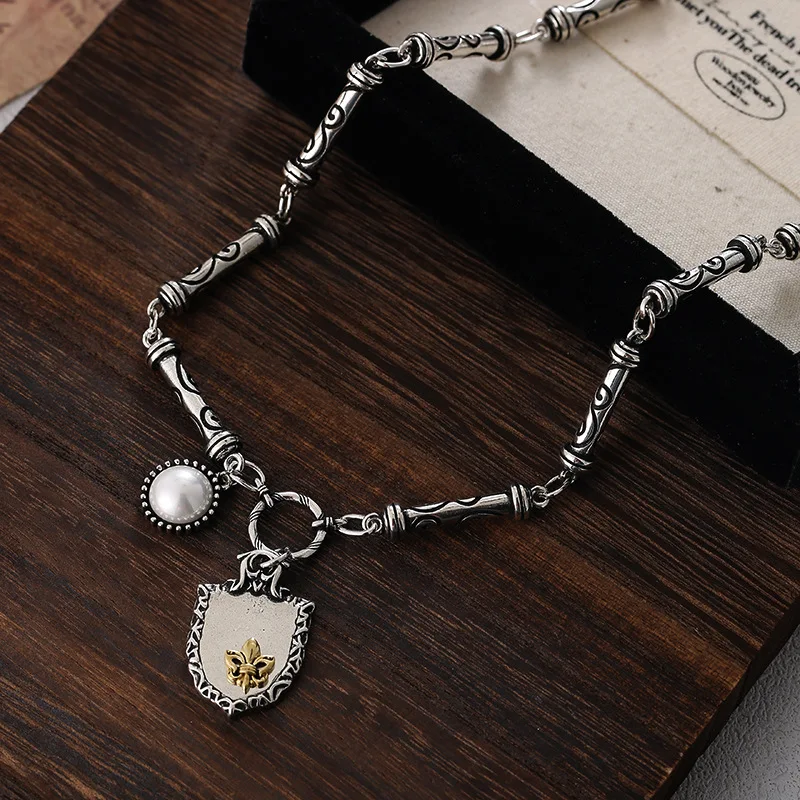 

Retro heavy industry beads, shields, pendants, necklaces, women's exquisite personality, niche, high-end sense