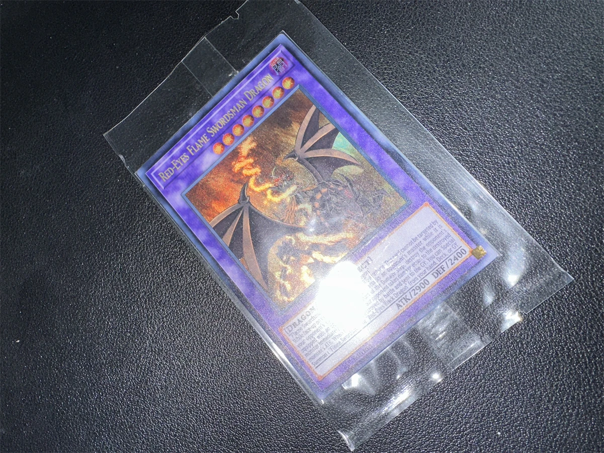 Yu Gi Oh Ultimate Rare SALM-EN005/RED-EYES FLAME SWORDSMAN DRAGON Brinquedo de cartão de coleção de presente infantil (não original)