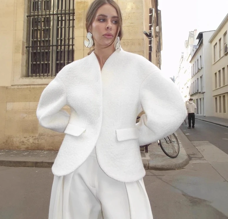 

Autumn/Winter New Solid Color Temperament Advanced V-neck Waist Short Woolen Coat for Women