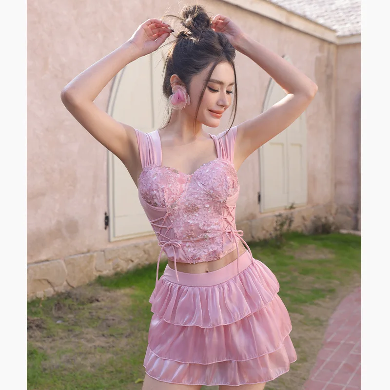 

Сексуальные бикини с пайетками и бандажными элементами, комплекты из двух частей с рюшами, мини-юбка, милые и стильные купальники, пляжная одежда, танкини.