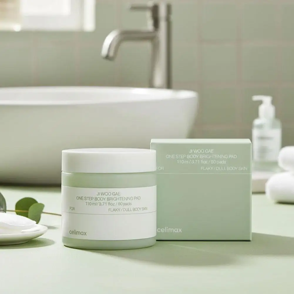 اشراق وسادات قطنية تتلاشى الخطوط الدقيقة تجديد تقشير الجلد النياسيناميد خطوة واحدة اشراق المياه وسادات قطنية العناية بالبشرة