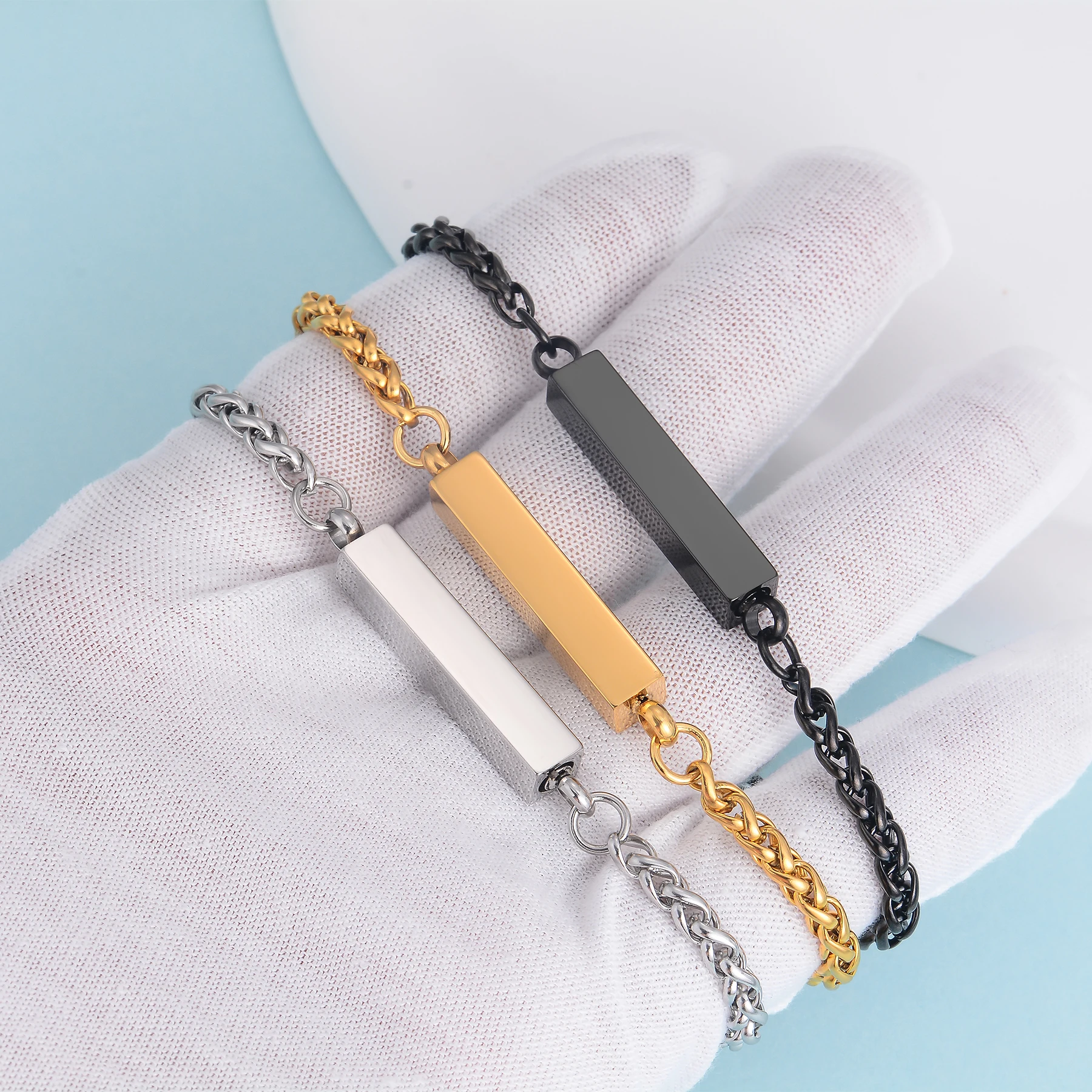 Gegraveerde roestvrijstalen urnarmband voor as Pas naamtekst Woorden Memorial Crematie Bangle Gepersonaliseerd cadeau aan