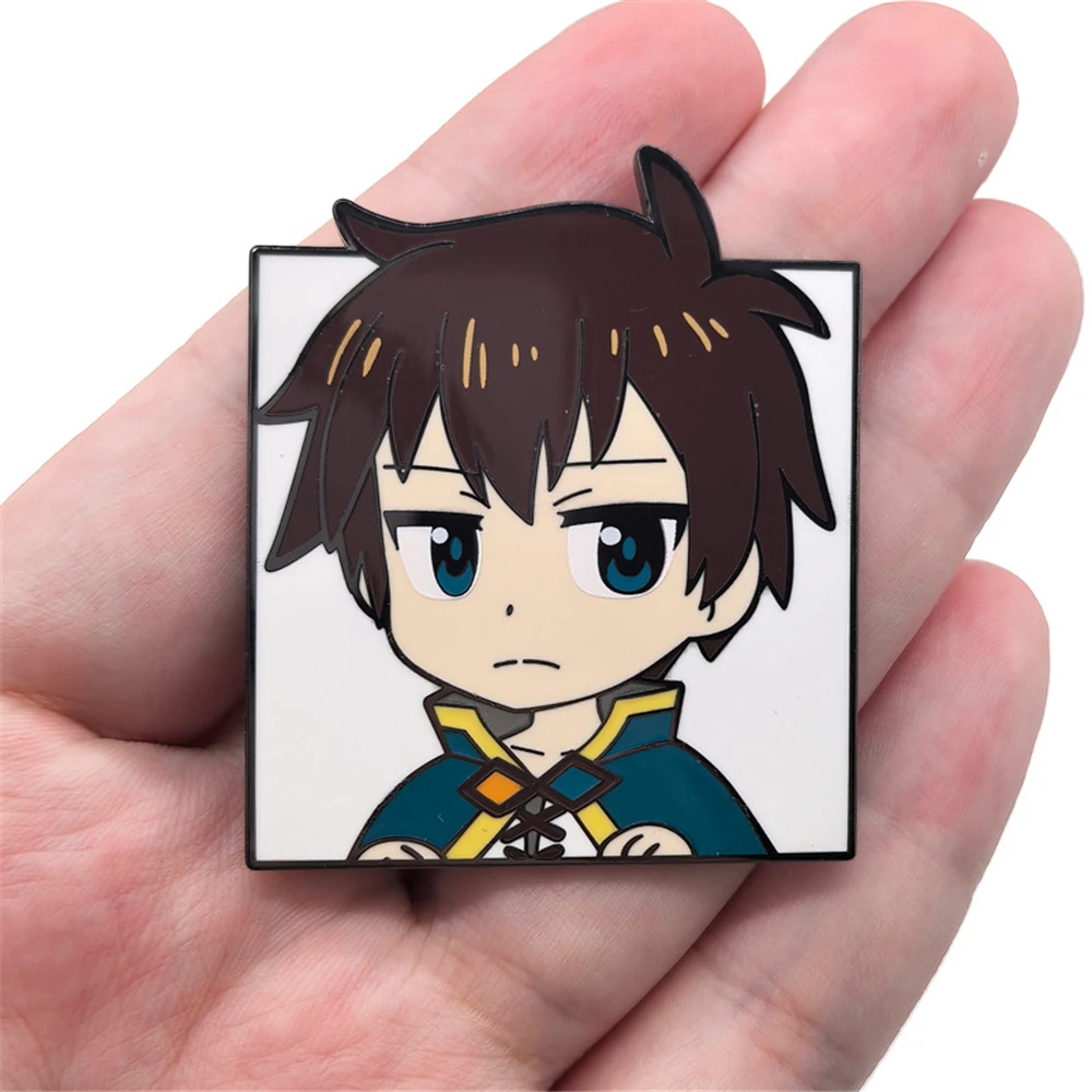 أزياء أنيمي كونو سوباراشي سيكاي ني شوكوفوكو wo Megumin Satou Kazuma التأثيرية أزياء الدعامة المعدنية شارة دبوس سبيكة بروش الملحقات