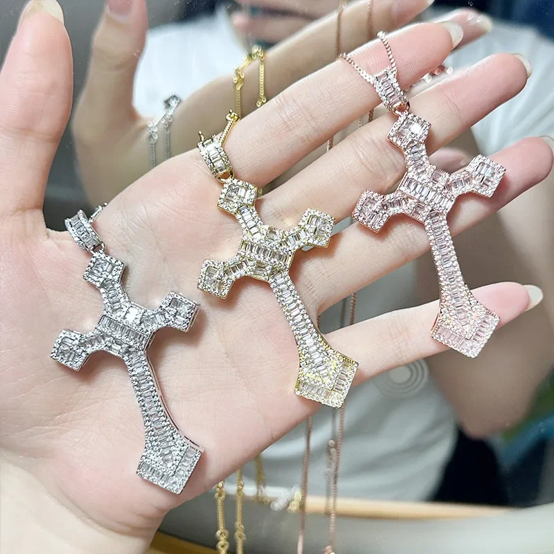 

MDL Moissa!ite Style Niche Super Handsome Cross Pendant Faux Moissan Full Diamonds Sparkling Light Luxury Necklace