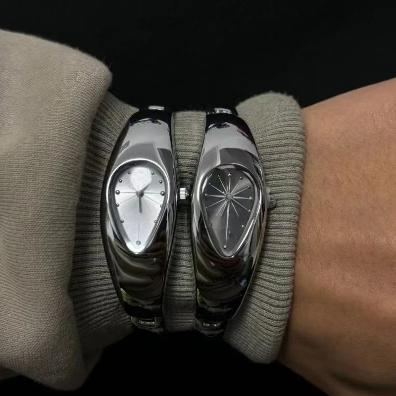 Men's Retro Fashion Personalized Medieval Bracelet Watch Quartz Watch