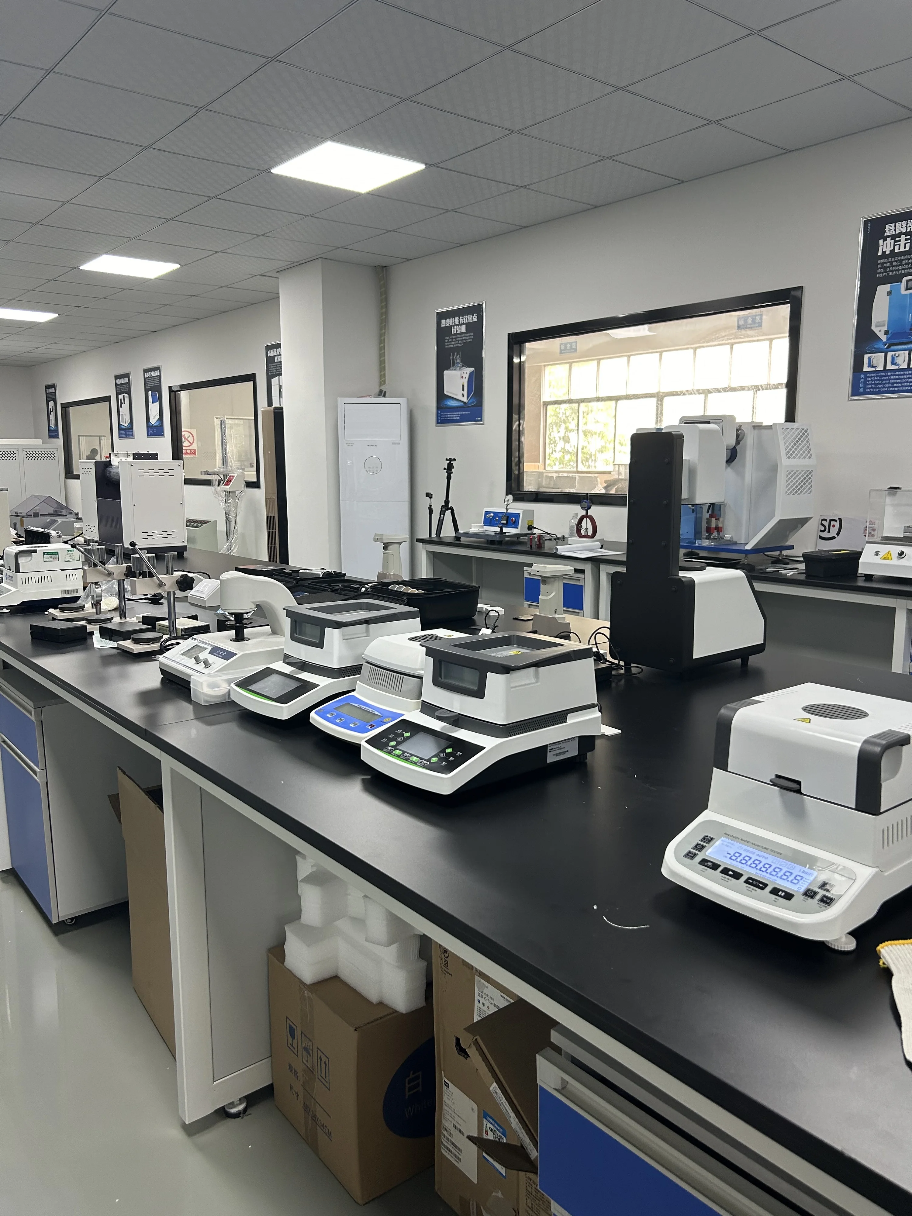 محلل الرطوبة للحبوب الذرة الحبوب مقياس الرطوبة شاشة تعمل باللمس عالية الدقة معدات المختبرات الهالوجين م