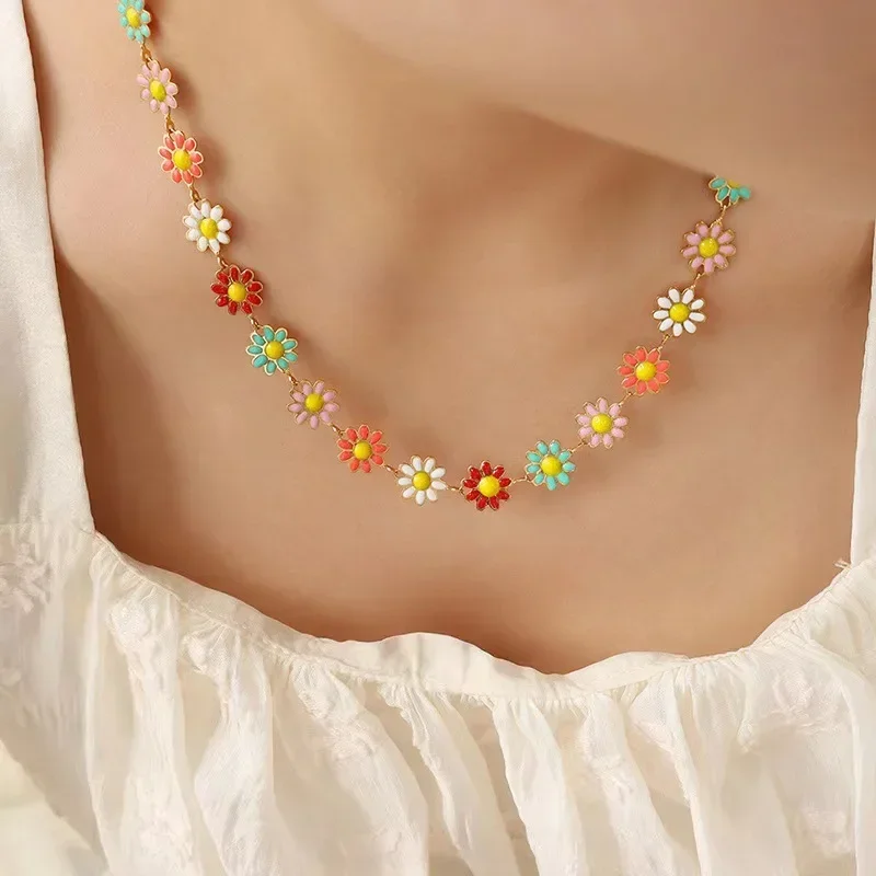 Flower Daisy Clavicle Chain Necklace for Women Girls Korean Style Sweet Short Choker Statement Wedding Bridal Jewelry Bracelet