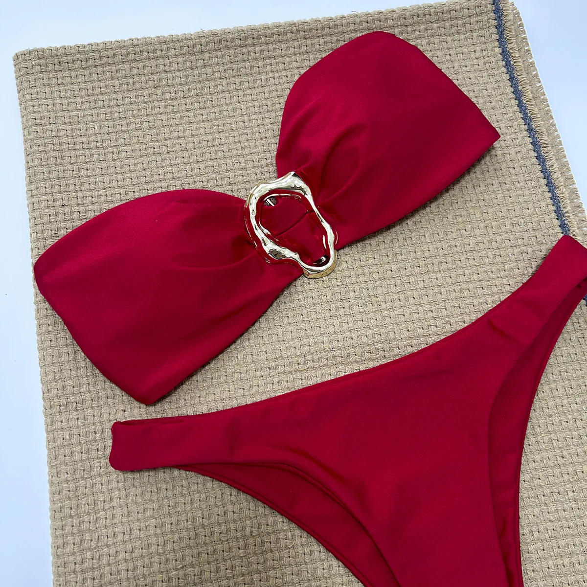 Conjunto sexy de biquíni vermelho bandeau para mulheres, maiô extremo de ombro, mini macacões micro tanga, maiô com cordões, joias