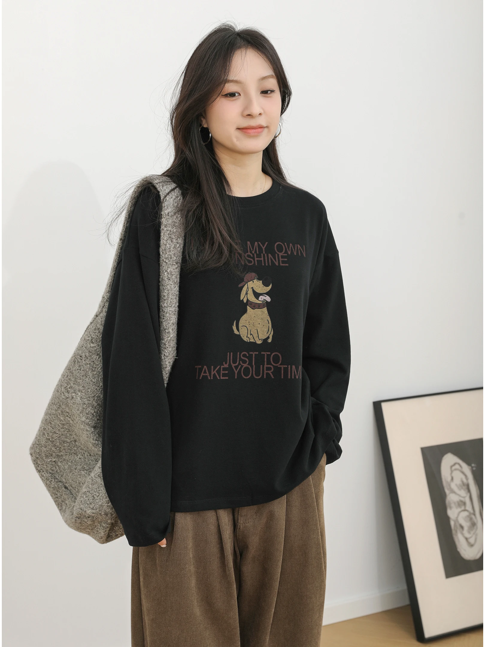 

Sanmu Social Winter New Design Cartoon Print Brued round Ne Long Sve Loose Casual Base irt Women's T-irt Cotton Po...