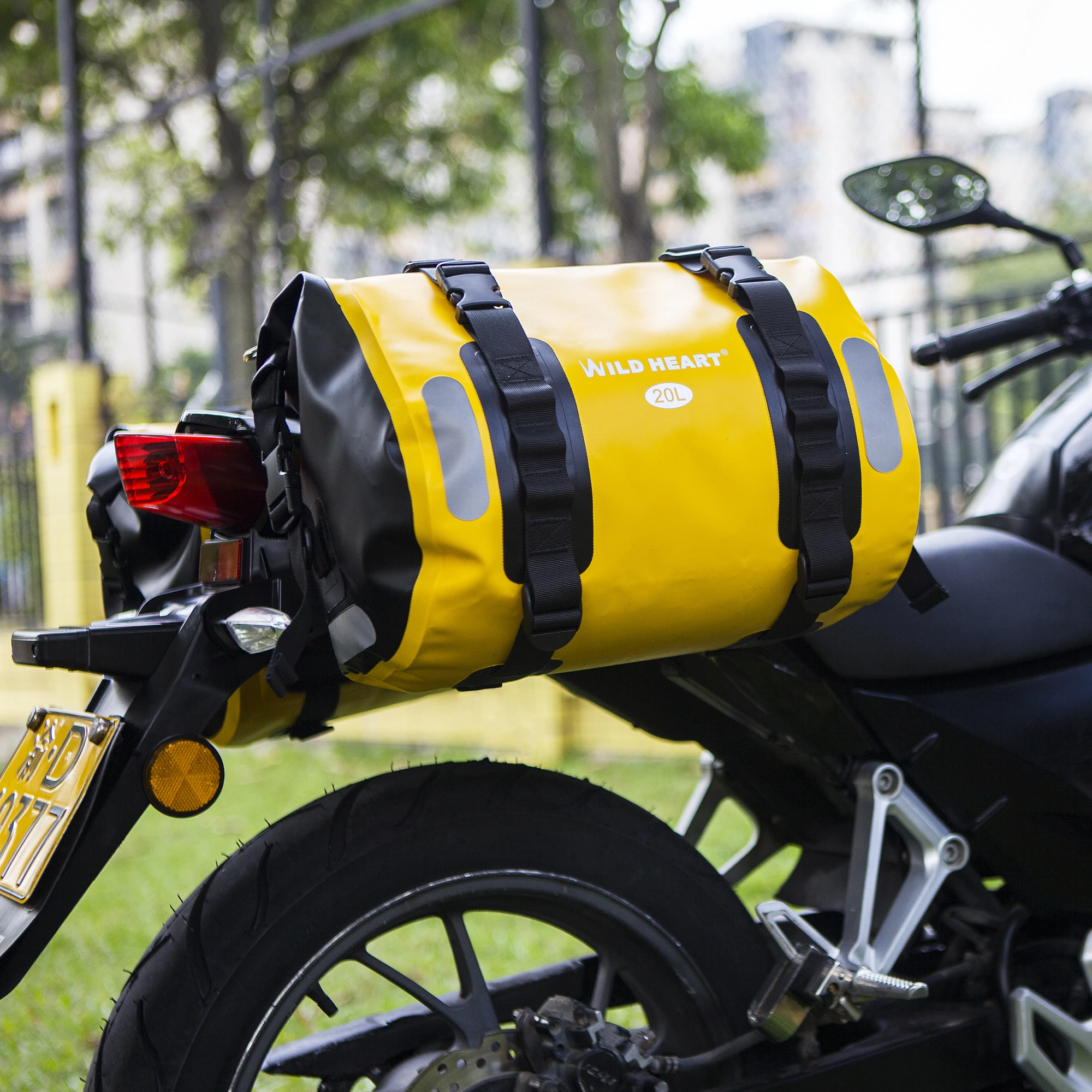 Universal Fully Waterproof Dual Motorcycle Saddle Bags Motorbike E-Scooter Side Panniers Luggage Hanging Storage Bags