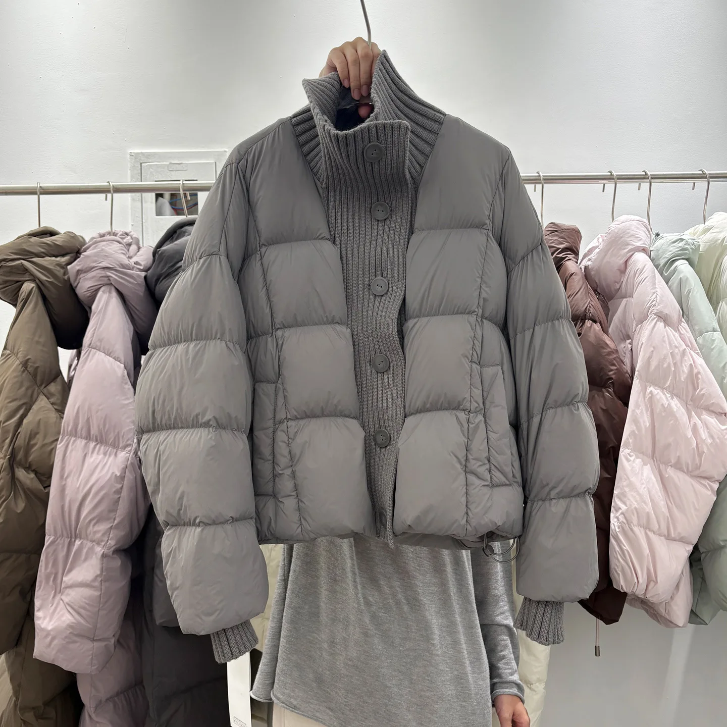 سترة نسائية شتاء 2025 سترة خبز قصيرة جديدة على الطراز الغربي سترة كورية فضفاضة محبوكة مرقعة #3