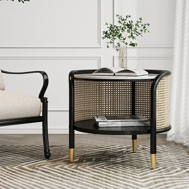 Couchtisch im Rattan-Design, klarer ästhetischer nordischer einzigartiger Couchtisch