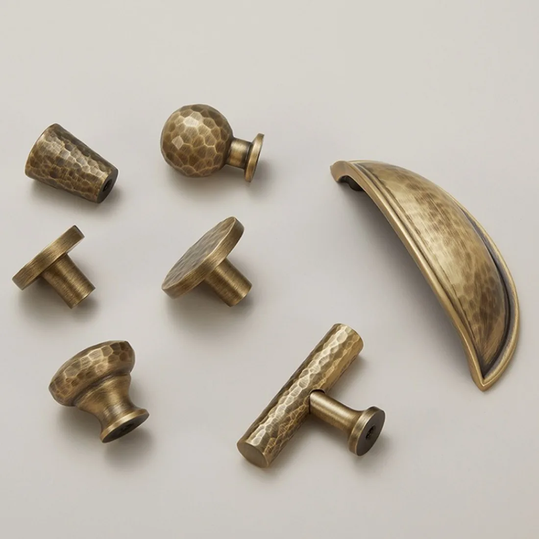 Vintage Brass Handles for Cabinets and Drawers Hand-hammered Texture Hardware Fitting Wardrobes Shoe Cabinets Furniture Handles