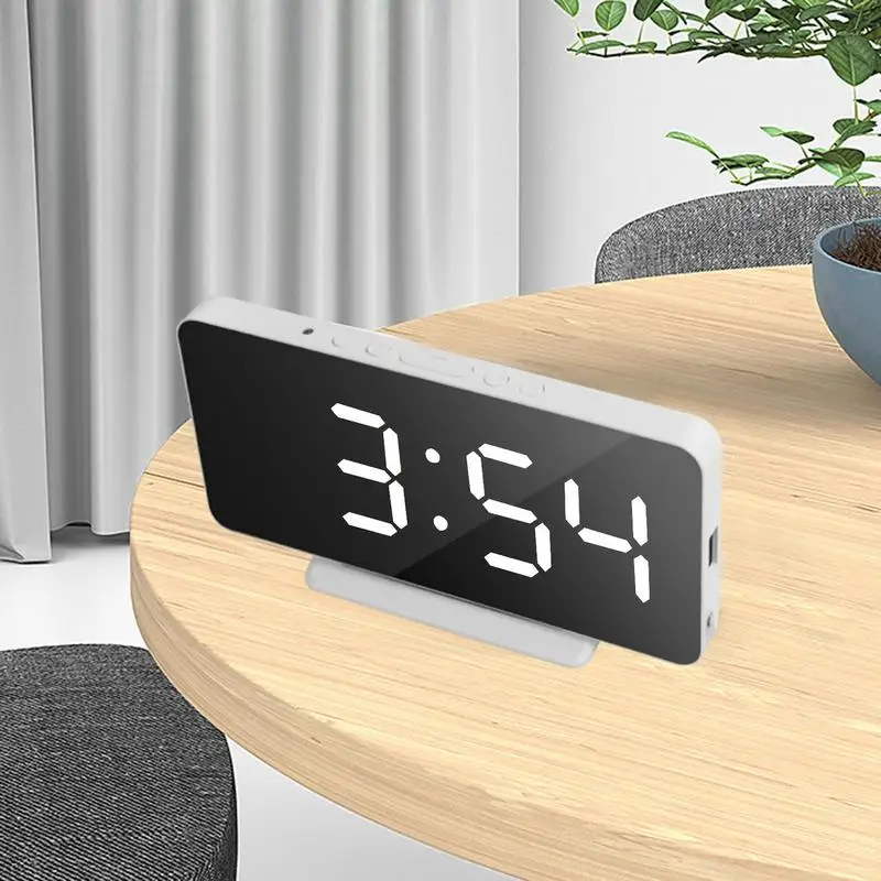 3.1-inch Car LED Multifunctional Mirror Clock Digital Alarm Snooze Display Time Night LCD Light Table Desktop USB 5v/No Battery