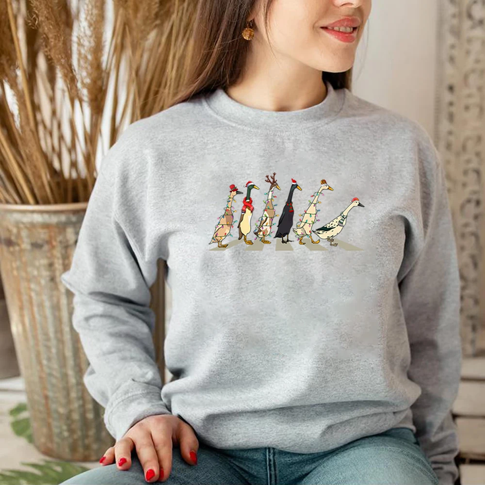 Cute Christmas Ducks Sweatshirt Duck Christmas Shirt for Women Funny Animals Christmas Sweater Ducks Pullover Farm Lover Gift
