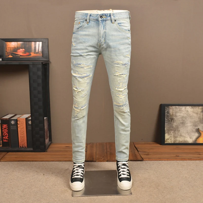 Street Fashion Männer Jeans hochwertige Retro hellblaue Stretch Slim Fit zerrissene Jeans Männer gepatchte Designer Vintage Jeans hose