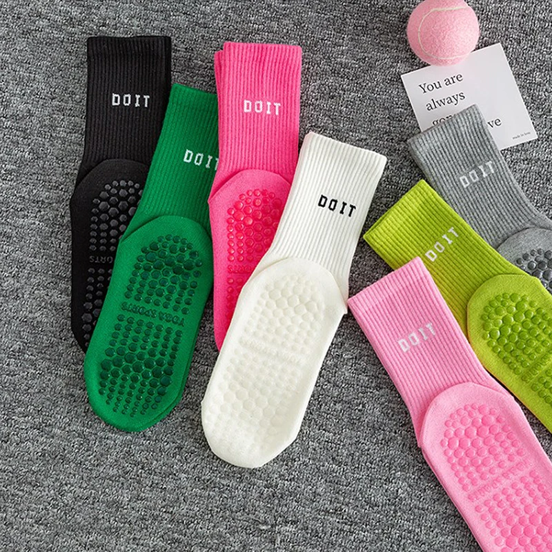 Chaussettes de Yoga mi-mollet en coton respirant, 2 pièces, couleur unie, rayées, antidérapantes, pour sport, Pilates, danse, entraînement physique