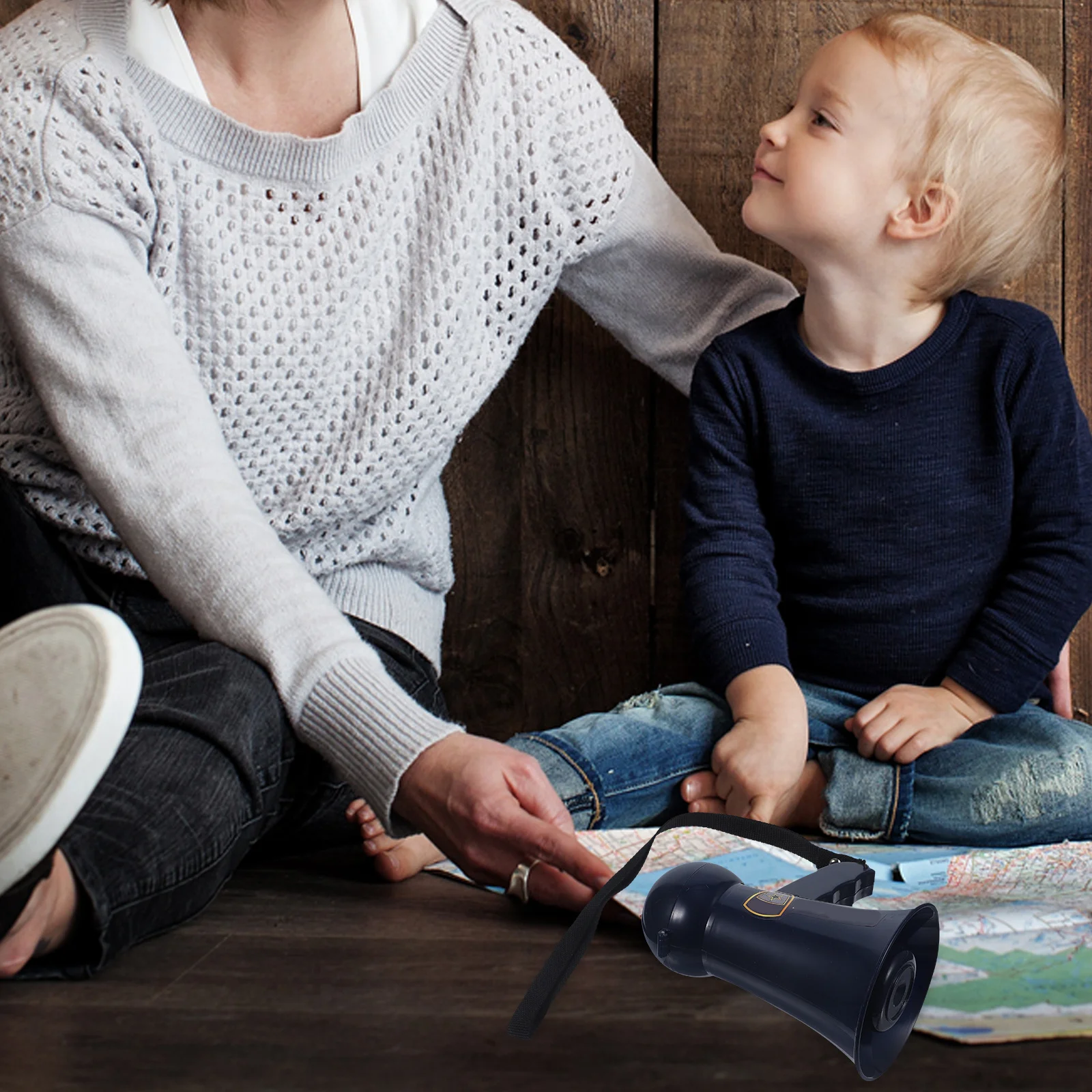 مكبر صوت صغير للشرطة باللون الأزرق الياقوت خفيف الوزن ومكبر صوت للطوارئ ودليل لعب الأدوار التنكرية للأطفال #2