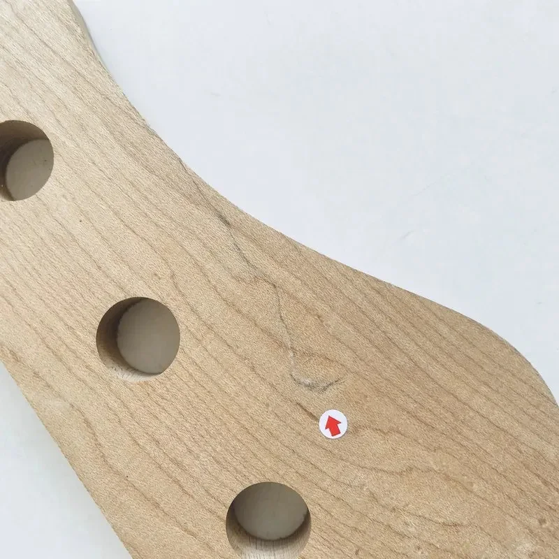 

NN258 Электрический бас-гитарный гриф без накладок, без логотипа, для правой руки, 4 струны, кленовое дерево, 21 лад, с поверхностными повреждениями и загрязнениями