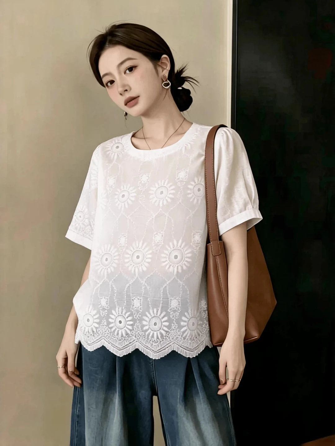 

Lace Hook Flower Short Sleeve White Shirt Women Summer plus Size Slimming Unique Personality Beautiful Top Korean Style Commu...