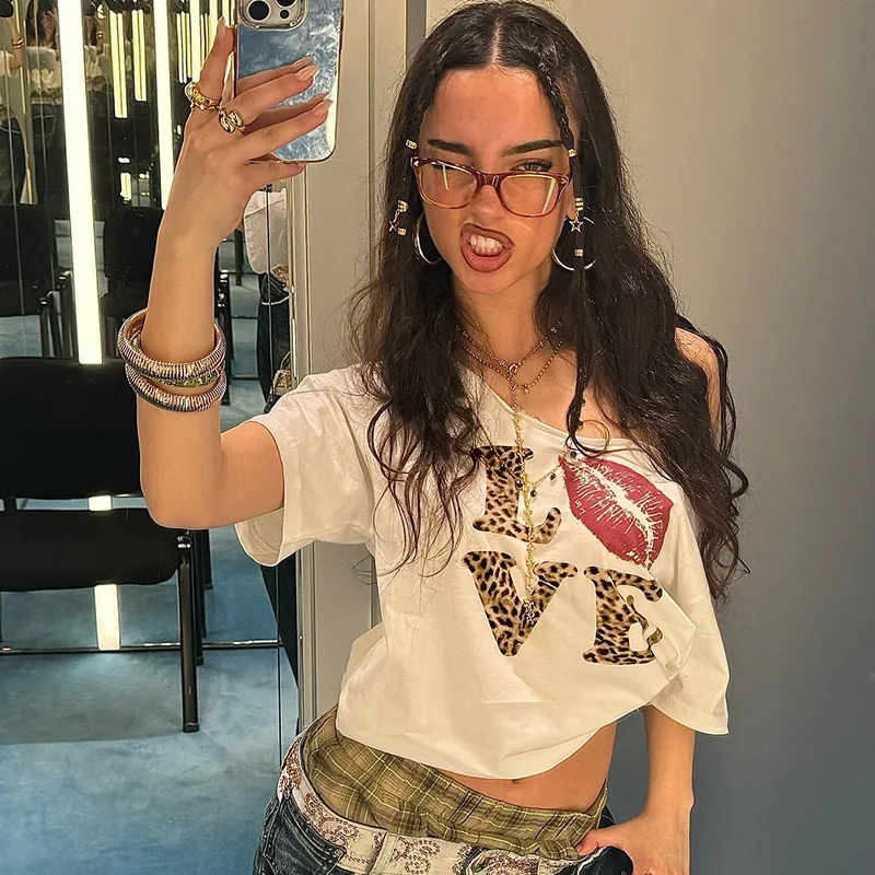 Canotta sexy per ragazza calda americana a maniche corte con stampa leopardata con stampa di lettere europee e americane transfrontaliere