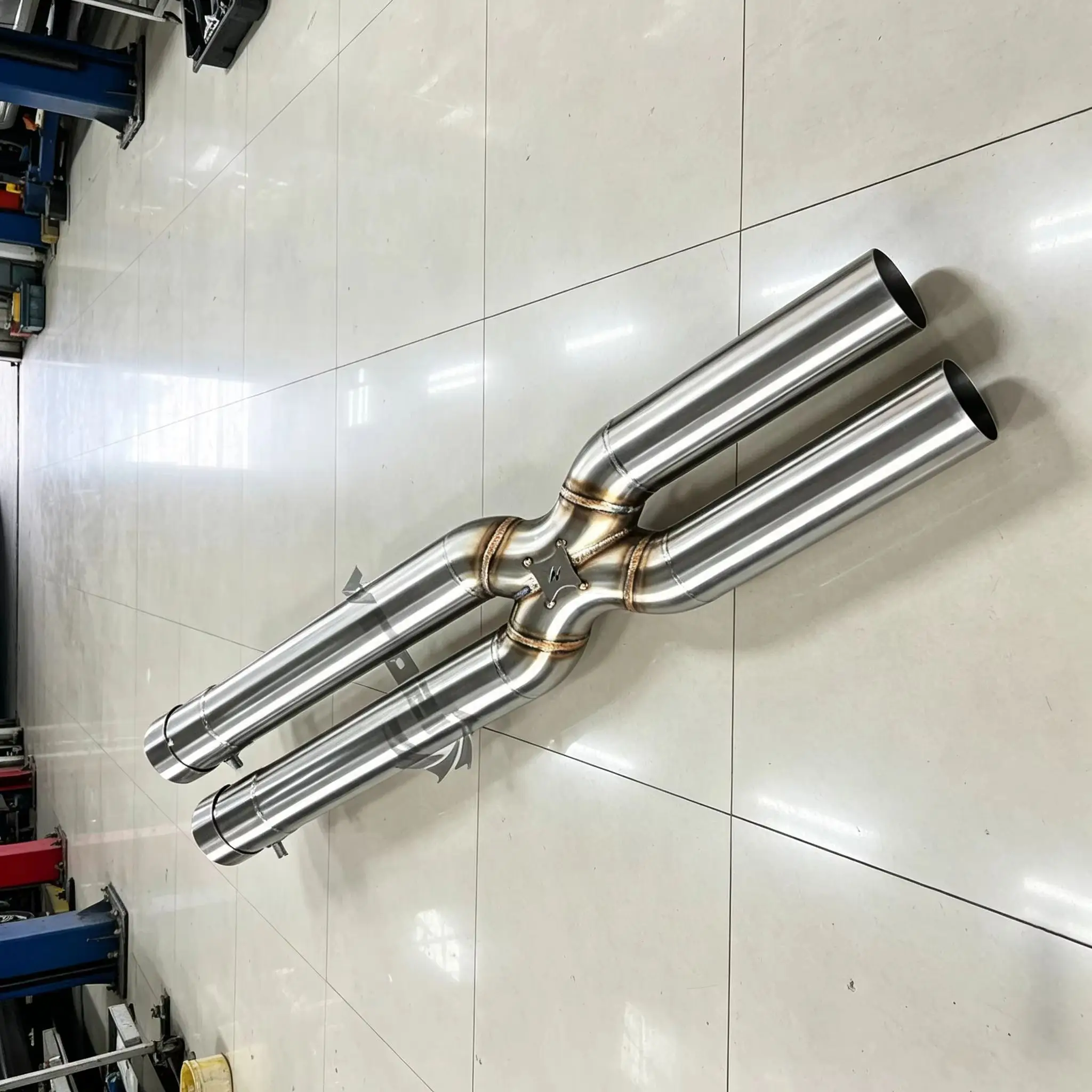 Racing X Pipe Middle Exhaust Muffler, High Flow Straight-through Pipe for Maserati Gran Turismo 4.2L 4.7L 2008-2017